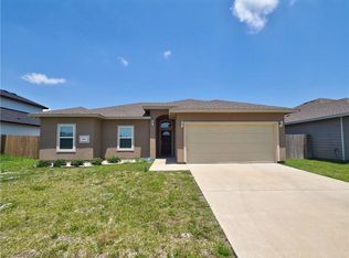 2042 Admiral Ln, Aransas Pass, TX 78336