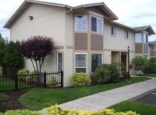 172 NE Rifle Range St APT 12, Roseburg, OR 97470