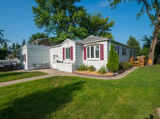 1016 5th Ave NW, East Grand Forks, MN 56721