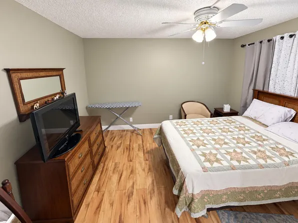 3810 VIA POINCIANA #303, Greenacres, FL 33467