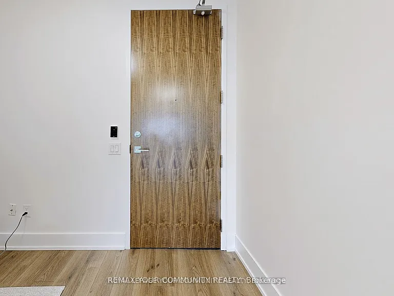 111 Saint Clair Ave W #1828 — Photo 27