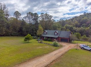 36 Halfway Back Ln, Franklin, NC 28734