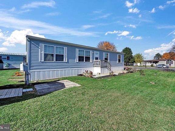 2nd image of 44 Arrowhead Dr