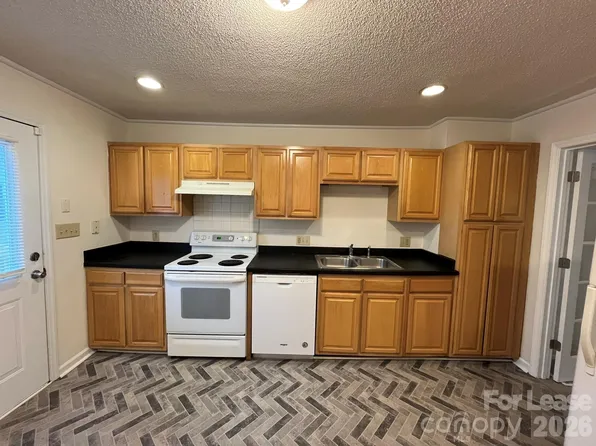 (undisclosed Address), Charlotte, NC 28212