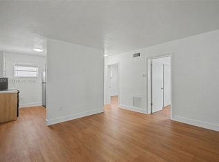 3170 SW 16th St #10, Miami, FL 33145