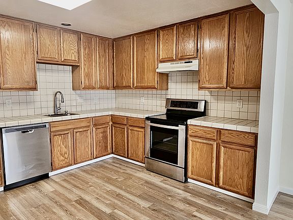 5th image of 2310 Taraval St #2