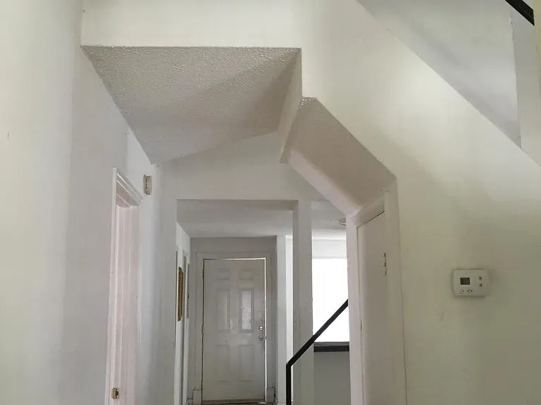 804 Austin Ave — Photo 11