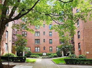 2 Windsor Terrace #4C, White Plains, NY 10601