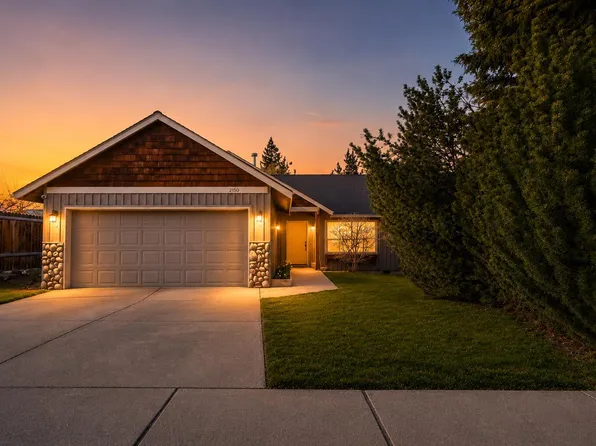 2150 NE Castle Ave, Bend, OR 97701