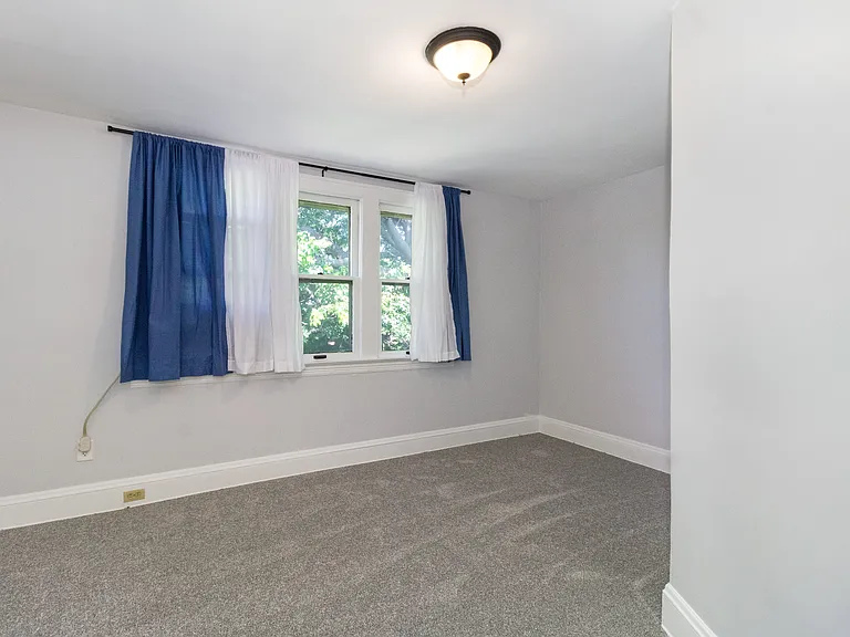 2084 Wascana Ave — Photo 14