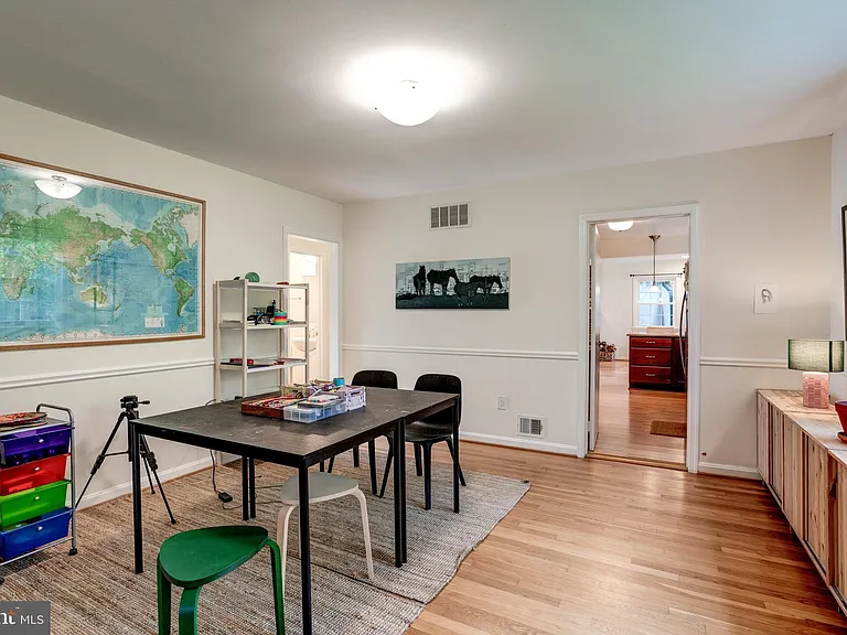 7525 Cayuga Ave — Photo 10