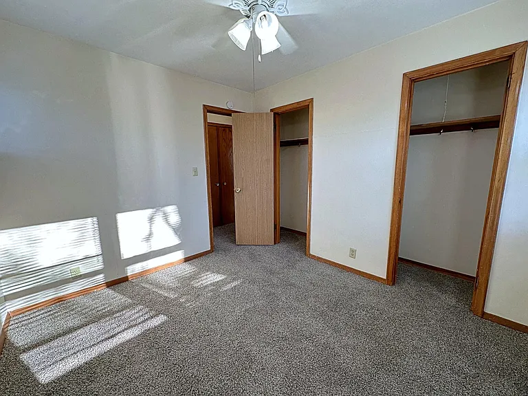 Ford Parkway Apartments — Photo 26