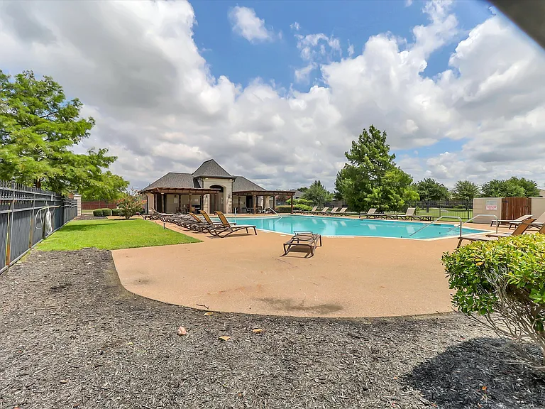 4154 Parterre Dr — Photo 31
