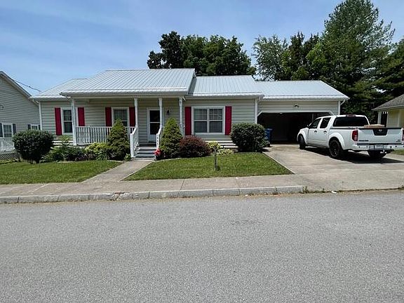 3rd image of 245 Main Street Village Dr