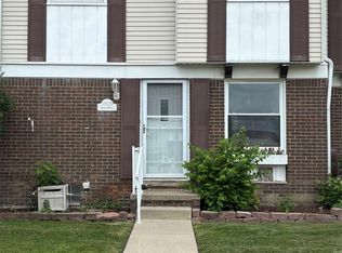 12625 Ronda Dr, Southgate, MI 48195