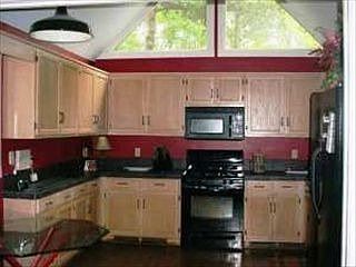 3rd image of 906 Pine Grove Cir