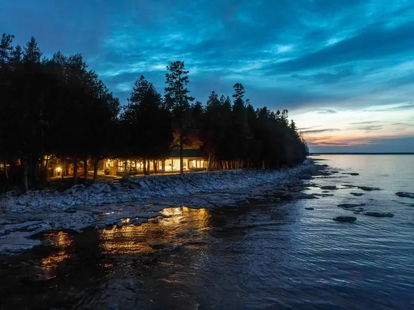 9130 Wild Ln, Baileys Harbor, WI 54202