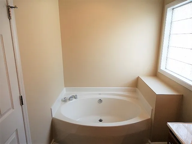 6025 Brambleberry Way — Photo 8