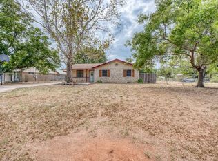 212 N River Oaks Drive, Burnet, TX 78611