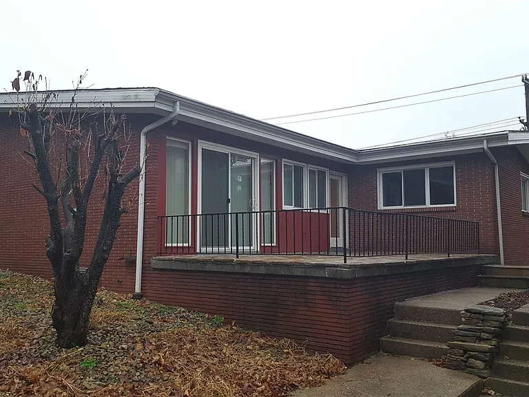 1236 Wightman St — Photo 3