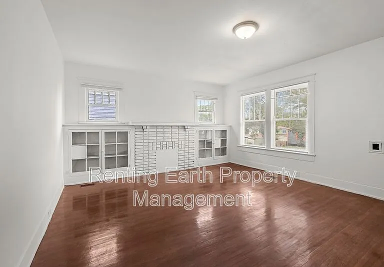 1136 15th St SW — Photo 19