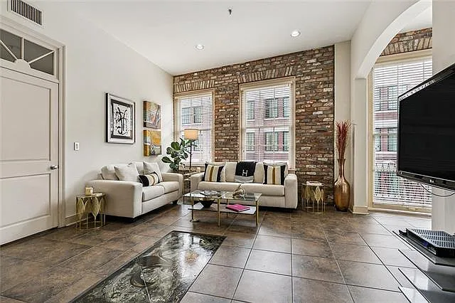 333 Girod St #304 — Photo 7