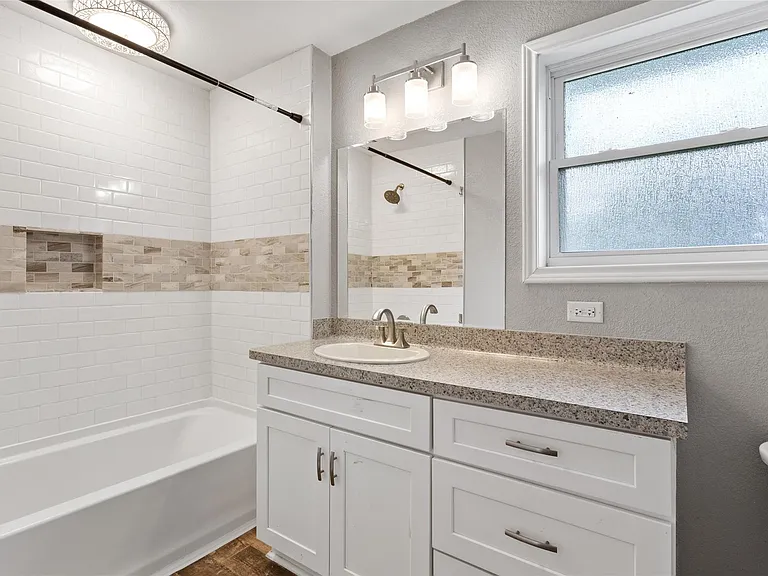3310 Oak Dr — Photo 16