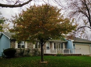 540 Hawthorne Ln, Peotone, IL 60468