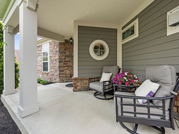 4th image of 5568 Lexington Dr