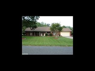 2133 Storm Canyon Rd, Winston Salem, NC 27106