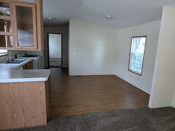 3rd image of 4527 Pendragon Dr