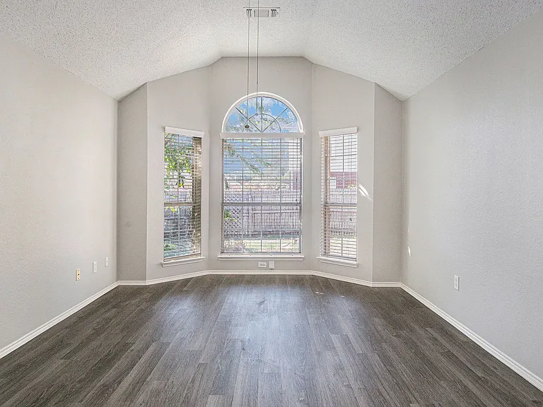 4600 Paloverde Dr — Photo 15