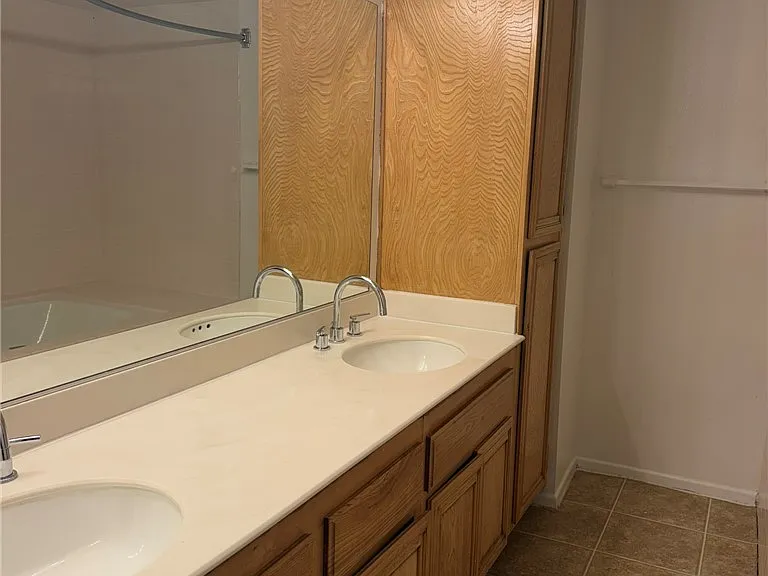 2119 Pine Breeze Ln — Photo 18