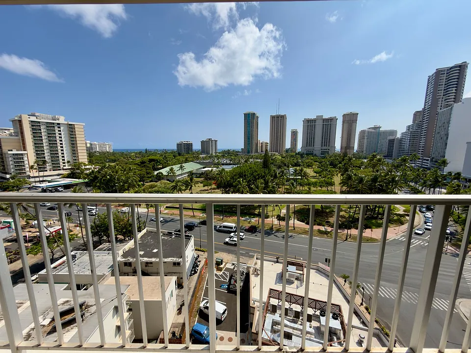 430 Keoniana St #606