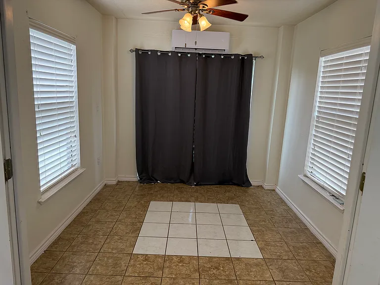 189 Retama — Photo 9