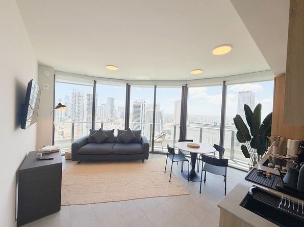 121 NE 5th St Floor 12-ID1521899P
