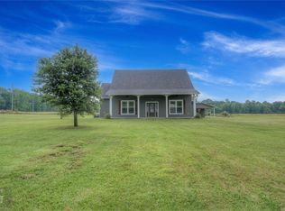 101 Sunset Dr, Coushatta, LA 71019