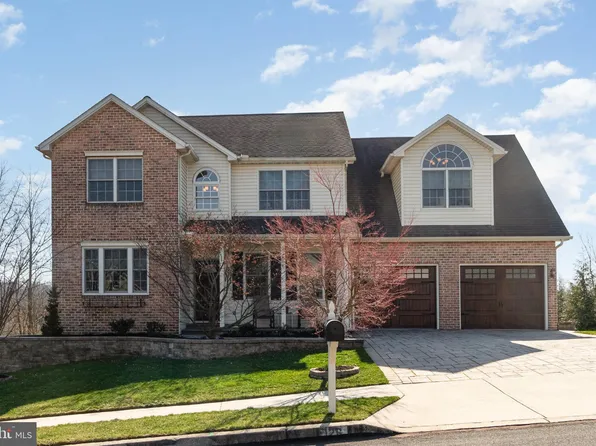 126 Round Ridge Rd, Mechanicsburg, PA 17055