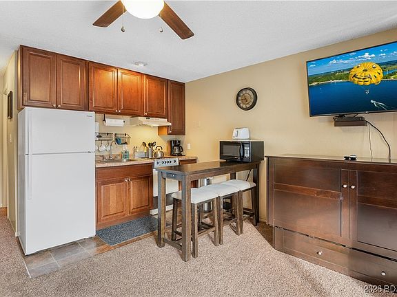 3rd image of 1442 Nichols Rd #F207