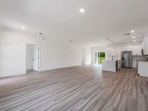 3rd image of 1777 SW 162nd St