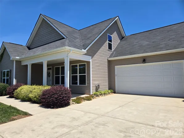 990 Russell Ridge Dr, Catawba, NC 28609
