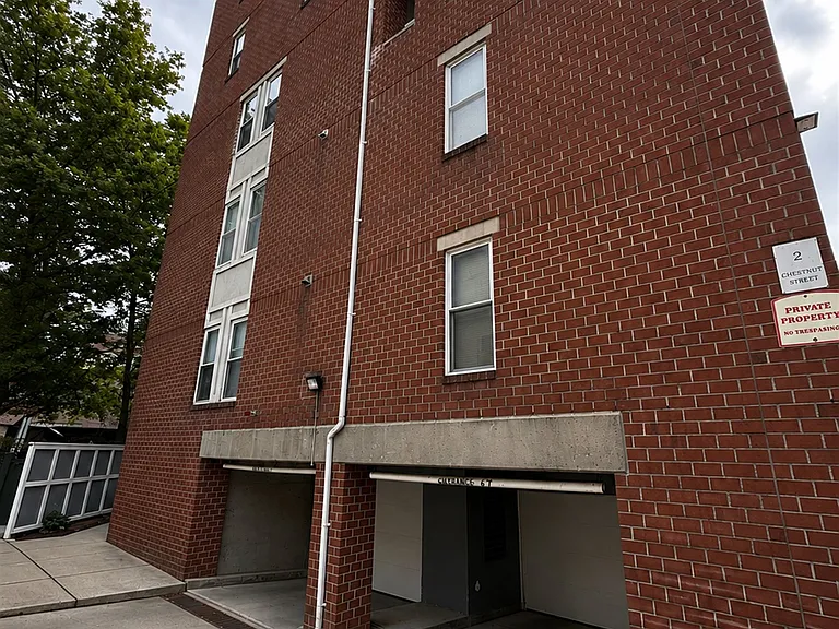 24 Chestnut St — Photo 5
