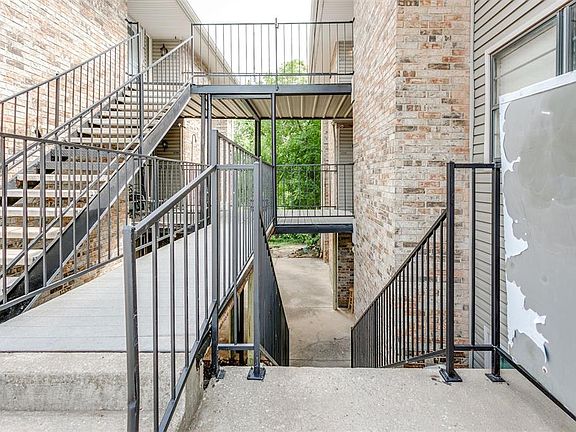 3rd image of 6724 N Meridian Ave APT D
