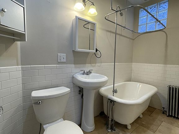 3rd image of 3429 Harriet Ave S APT 4