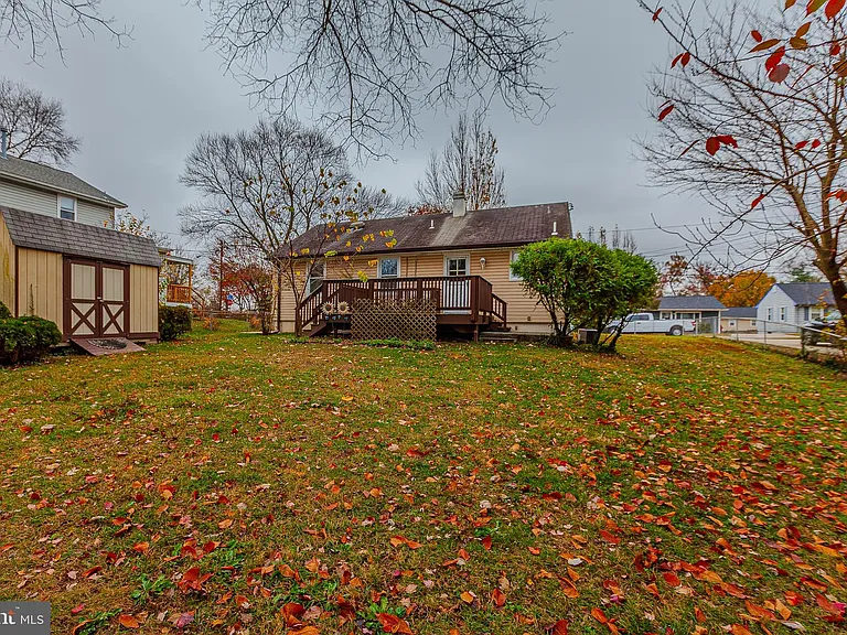 1114 Highwood Rd — Photo 31