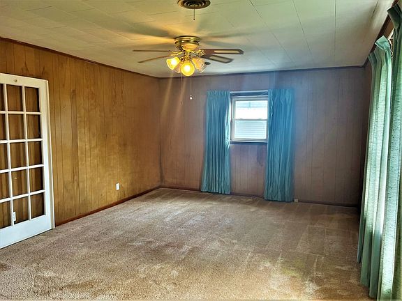5th image of 1005 Washington Ave