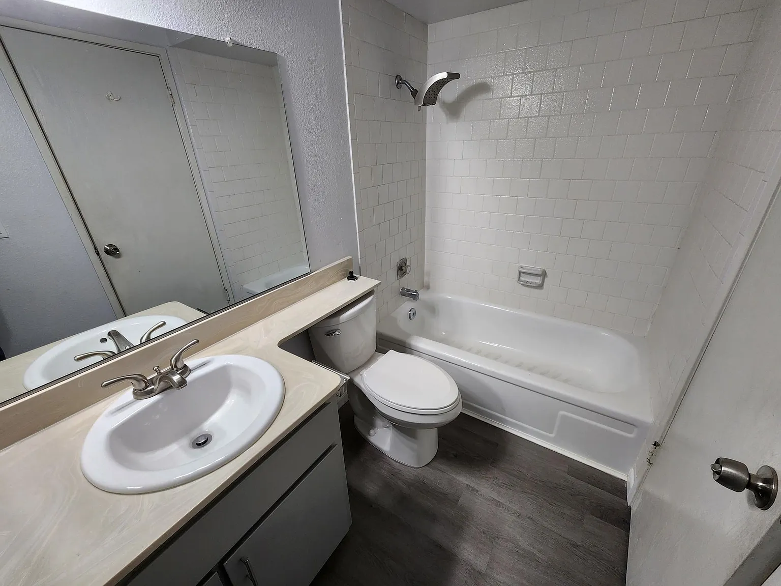 2 bed, 950 sqft, $2,195 — Photo 4