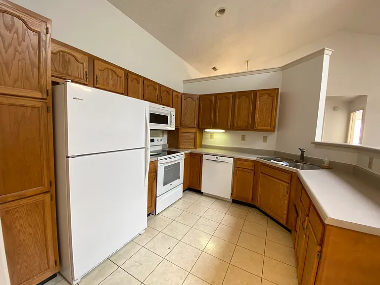 2217 Sandpiper Ct S — Photo 6