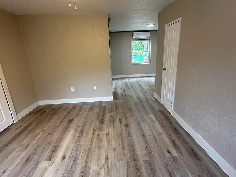 401 Mountain Valley St #B5 — Photo 3