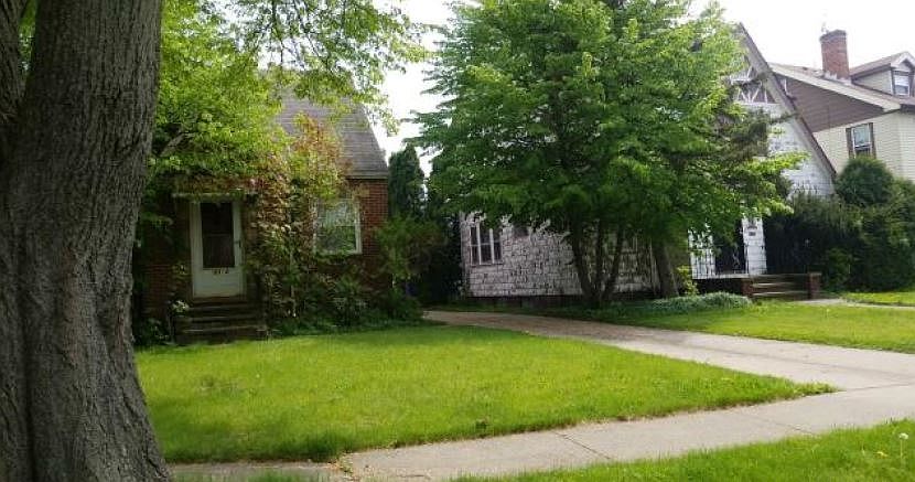 2nd image of 18310 La Salle Ave